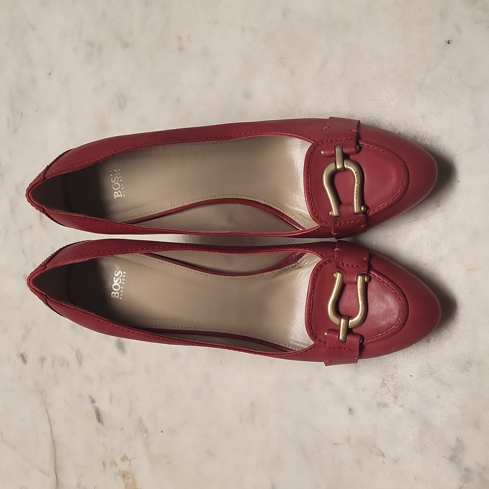 Hugo Boss pumps
